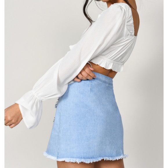 Tobi NWT Light Denim Asymmetrical Mini Skirt - Picture 2 of 8
